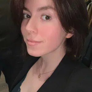 Baby-sitter expérimentée à Mouscron et Tournai.