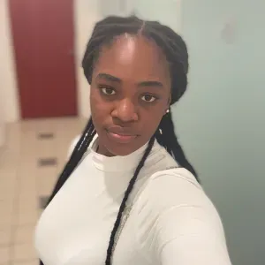 Étudiante sérieuse disponible pour garder vos enfants 