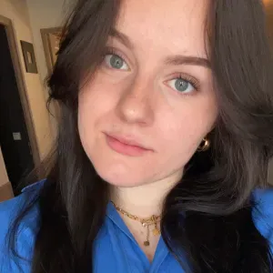 Baby-sitter étudiante à Nîmes 