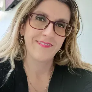 Addetta e pulizie e commissioni varie a Torino 