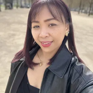 15 years experience of baby sitting all around.. !