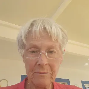 Oferta de emprego para uma empregada de limpeza em Alvor