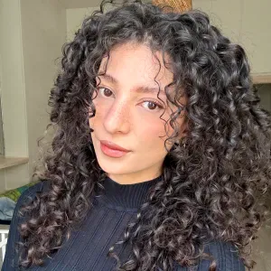 Baby-sitter sérieuse et expérimentée sur Grenoble!