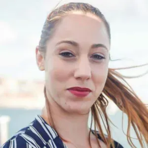 Empregada Domestica, cuido de crianças, e faco comer