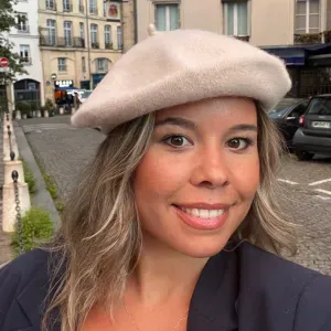 Jeune espagnole propose des services d'aide à domicile 
