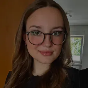 Zuverlässige Babysitterin mit Erfahrung sucht eine Familie!