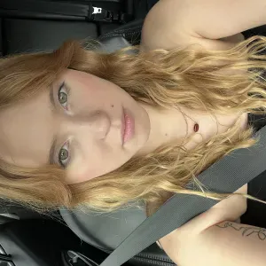 Baby-sitter expérimentée étudiante 