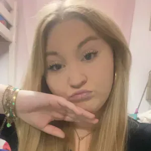 Baby-sitter expérimentée vers les alentours du Havre 