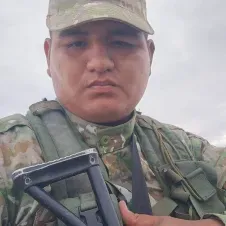 Cuidador de mascotas dedicado a tus bebes peludos 