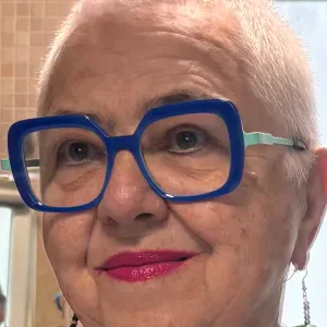 À la recherche d'une dame de compagnie ou aide soignante