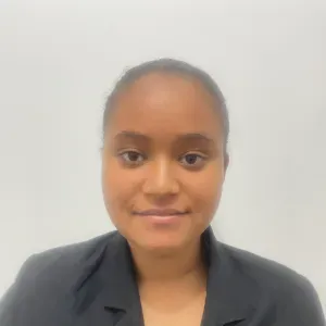 Baby-sitter disponible à Lyon