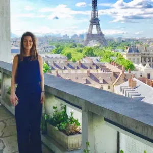 Je cherche une nounou 