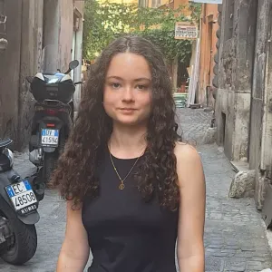 Baby sitter disponible et habituée aux enfants (Paris)