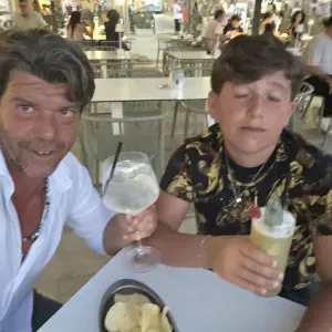 Servizio di pulizie con piccolo spazio esterno 