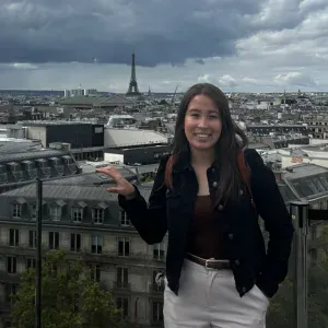 Baby sister o Nou Nou  in Paris