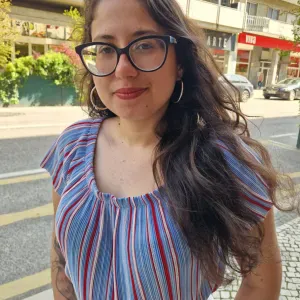 Empregada de limpeza responsável em Leiria