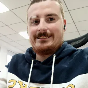 Je cherche une baby-sitter à domicile