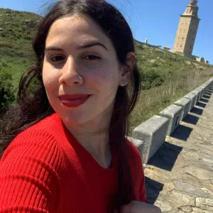 Disponible cuidadora de niños en Coruña.