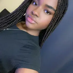 Jeune Baby-sitter expérimentée 