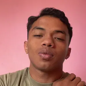 Ich biete jede Hilfe im Haus an