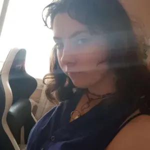 Pet-sitter pour leurs besoins et soins 