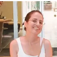 Je recherche une baby sitter