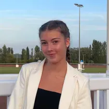 Femme de ménage responsable 