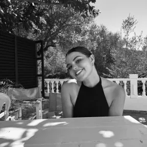 Infirmière diplômée & baby-sitter de confiance