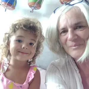 Baby-sitter étant jeune en Espagne