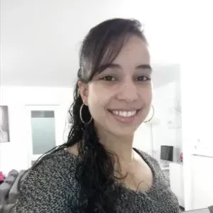 Je cherche une baby-sitter à domicile