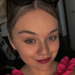 Baby-sitter expérimentée aux alentours de Bois-d'Arcy