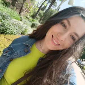¡Niñera disponible en Madrid!
