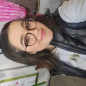 baby-sitter à Lyon étudiante en maquillage artistique 
