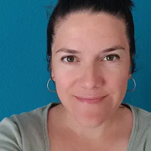Aide à domicile expérimentée: ménage, jardinage, course