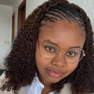 Canguro para niños por las tardes en Santiago de Compostela