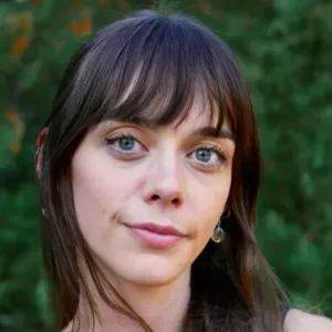 Qualified & Native English Teacher 