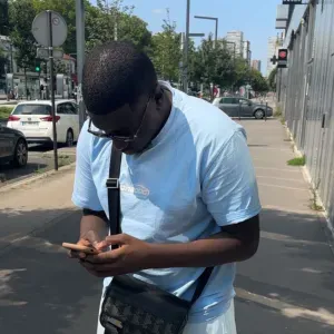 Baby-sitter jeune et enthousiaste à paris 