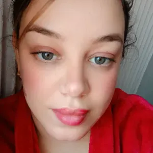 Femme de ménage responsable depuis plus de 6 ans 