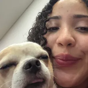 Procuro uma petsitter