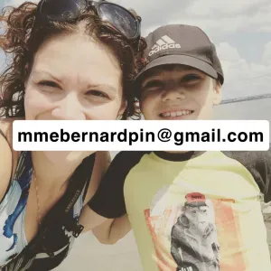 Je suis à la recherche d'une baby-sitter 