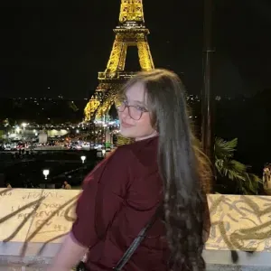 Baby-sitter sérieuse et attention