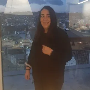 Empregada de limpeza e cuidadora