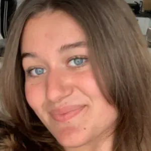 Jeune nounou, disponible pour gardes occasionnelles à Sens🌸