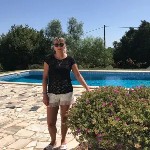 Empregada domestica procura trabalho