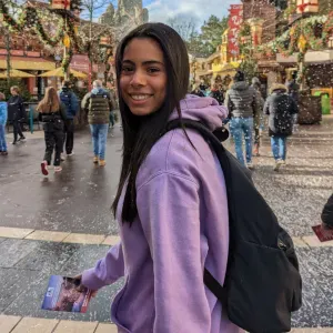 Baby sitter ponctuelle au alentours de Paris !