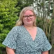 Baby-sitter ou pet-sitter à l'Aigle 