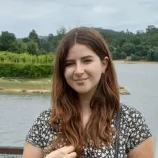 Babysitter Nelas e arredores com experiência 