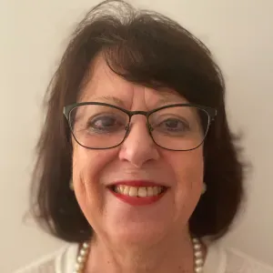 Cuidadora de idosos ou pessoas semi-dependentes 