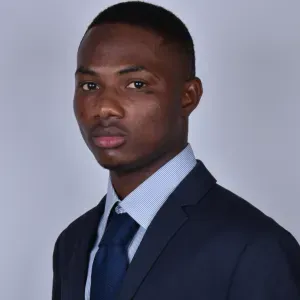 Étudiant motivé recherchant un poste de ménage 