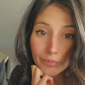 Aide soignante ayant de l'expérience auprès des enfants 